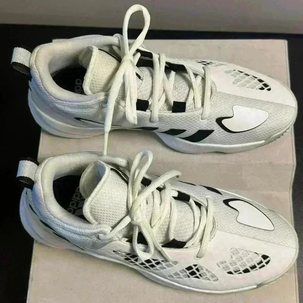 Adidas Unisex Pro N3XT 2021
Basketball Shoe, White, Size 7 US , Men’s - Picture 2 of 11